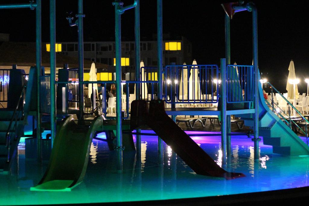 Hotel Promenad Zatoka Bagian luar foto