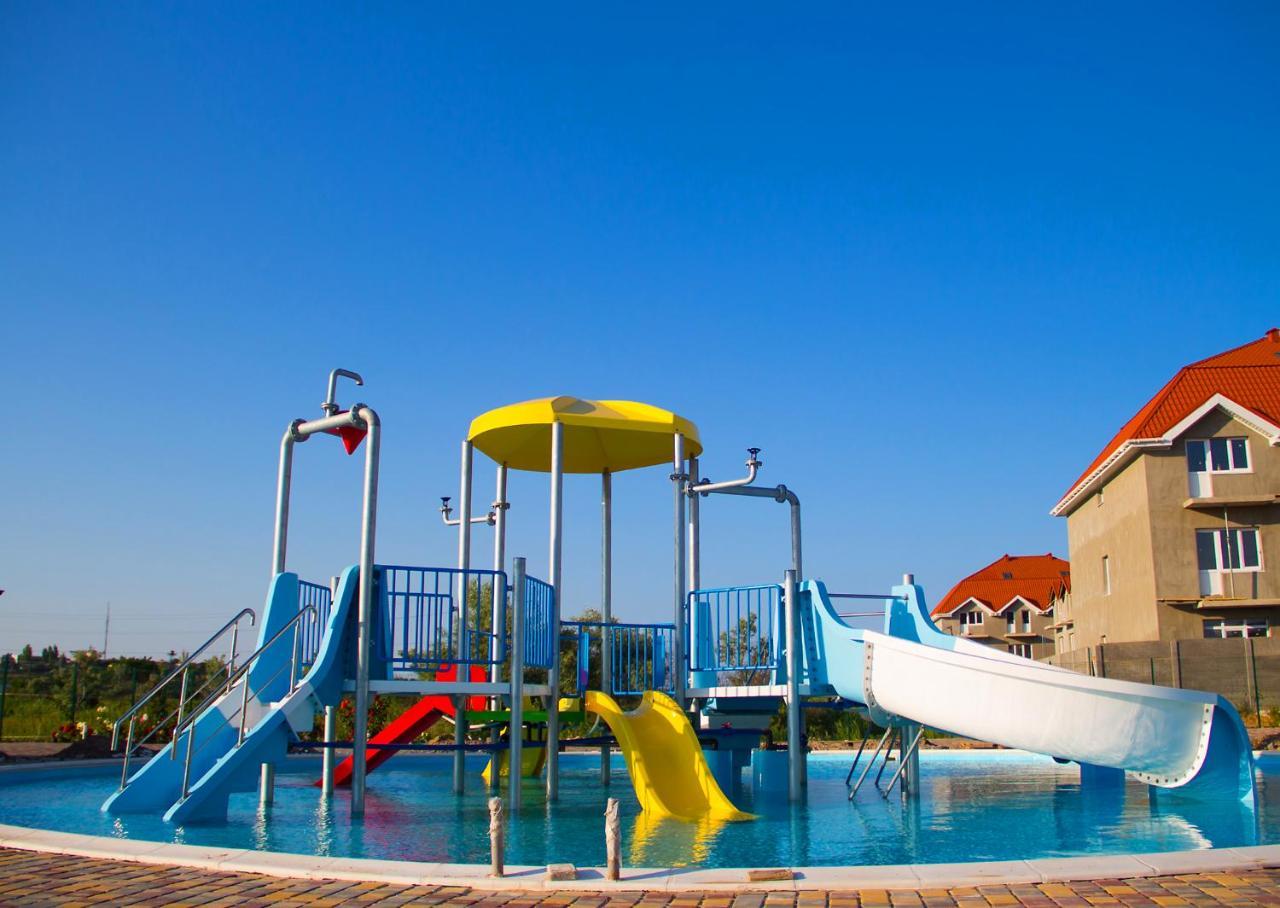Hotel Promenad Zatoka Bagian luar foto