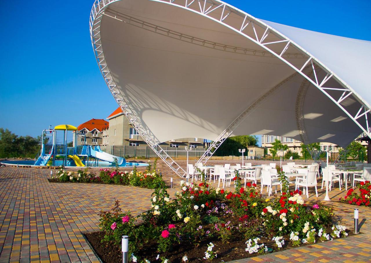 Hotel Promenad Zatoka Bagian luar foto