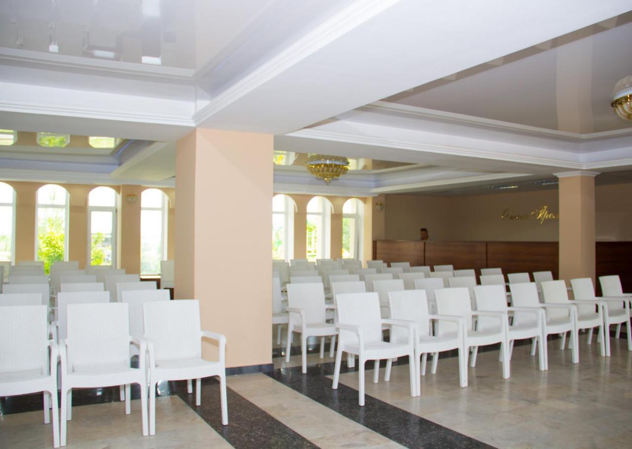 Hotel Promenad Zatoka Bagian luar foto