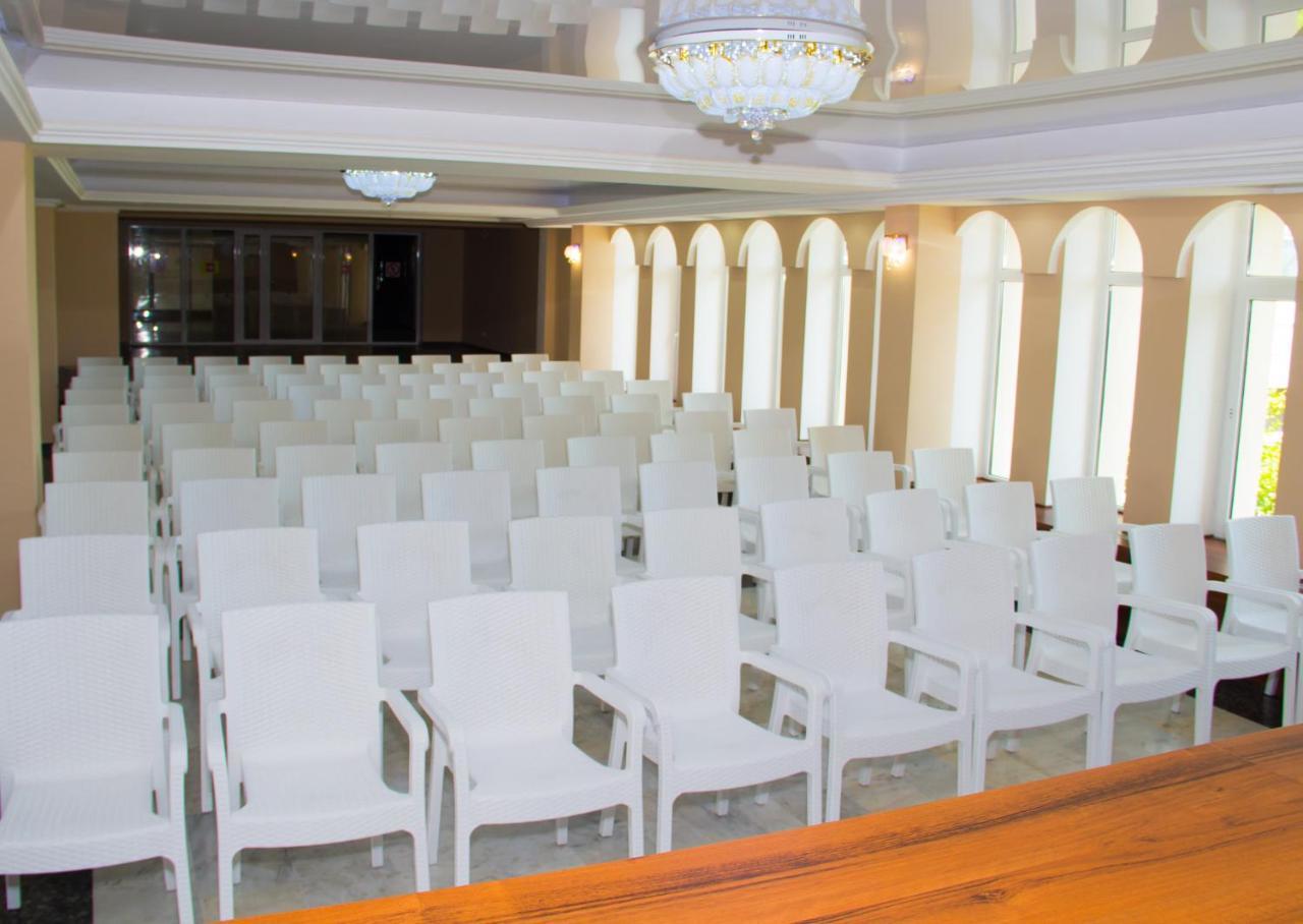 Hotel Promenad Zatoka Bagian luar foto