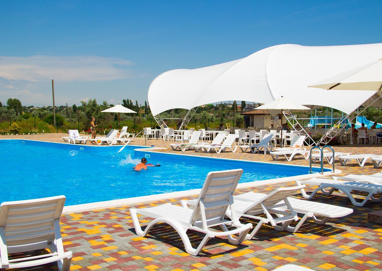 Hotel Promenad Zatoka Bagian luar foto