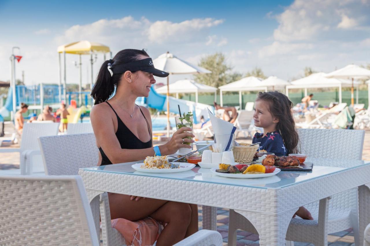 Hotel Promenad Zatoka Bagian luar foto